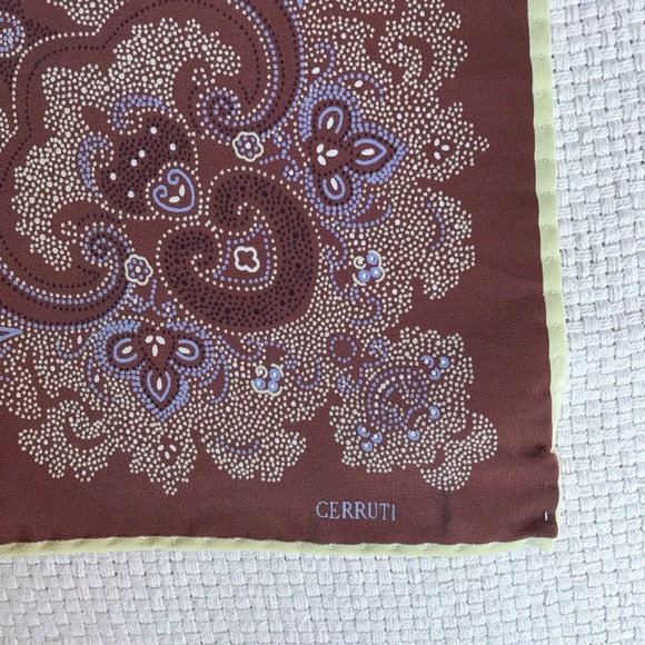 Cerruti Brown Geometric Floral Printed Silk Square Scarf - Made in Italy - Picture 3 of 5